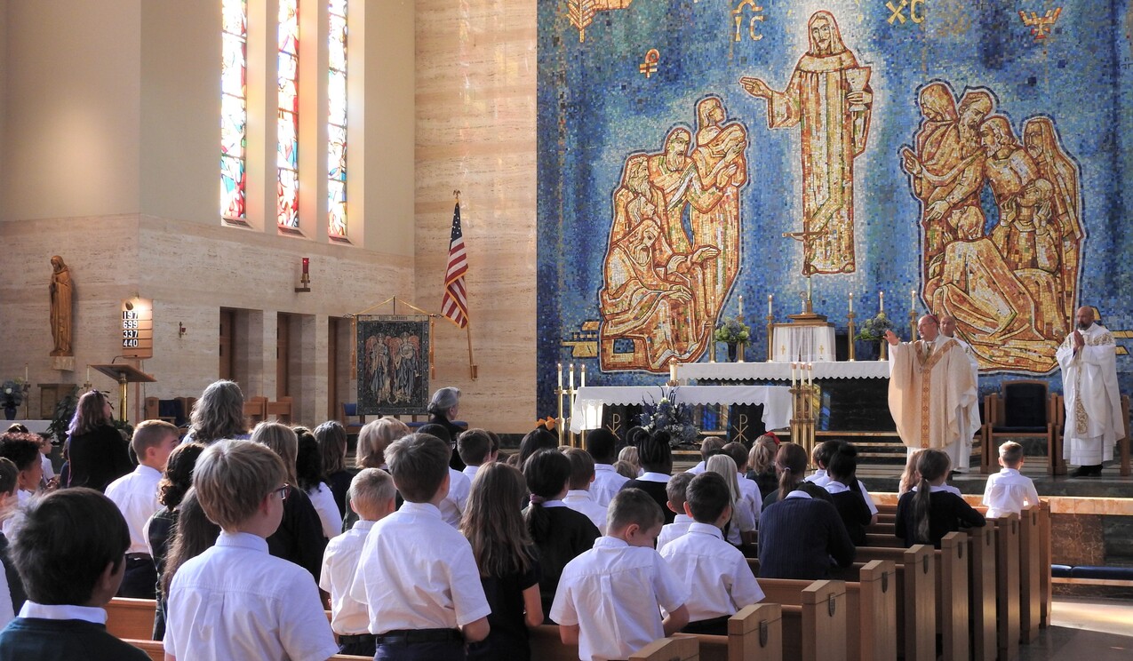 visits St. Sebastian School in recognition of its Blue Ribbon