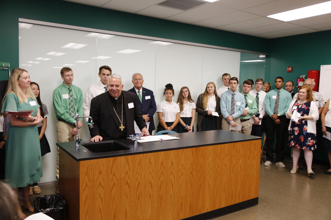 Holy Namers share gratitude across generations as Bishop Perez blesses new chemistry lab
