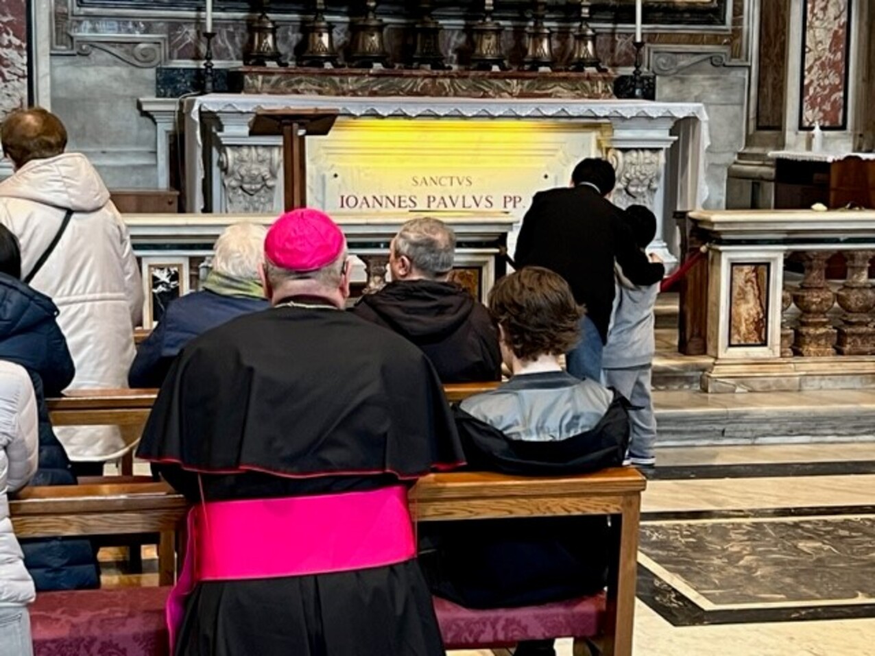 Day 5: Long-anticipated papal audience is highlight of seminary Rome trip