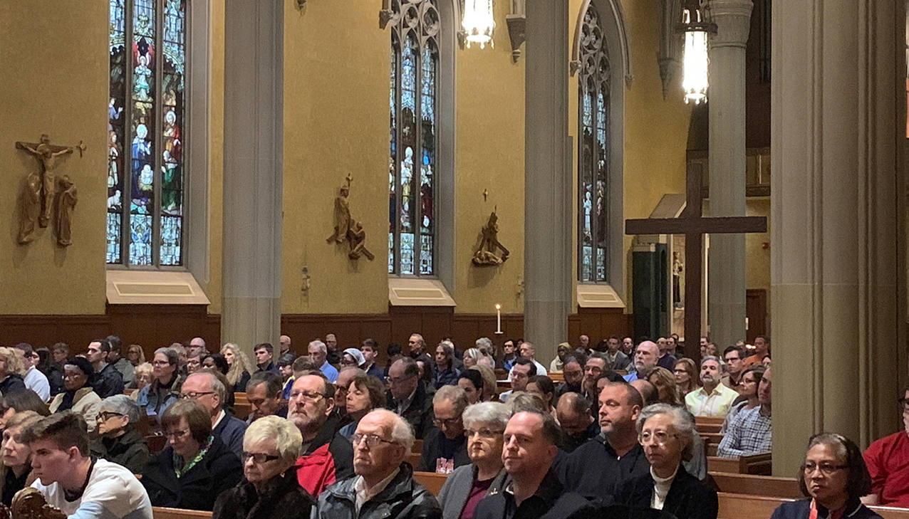 Bishop Perez Asks The Faithful To Reflect Upon The Cross During Good ...