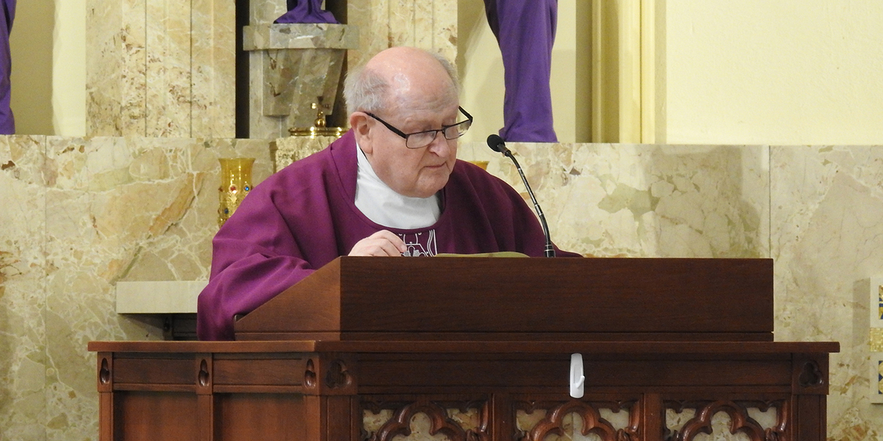 Giving of ourselves is following Jesus’ way, bishop tells faithful at Holy Name Parish