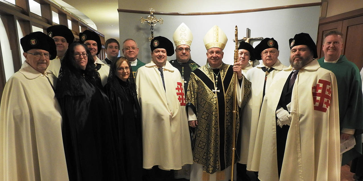 Knights of the Holy Sepulchre gather for annual Mass, officer ceremony
