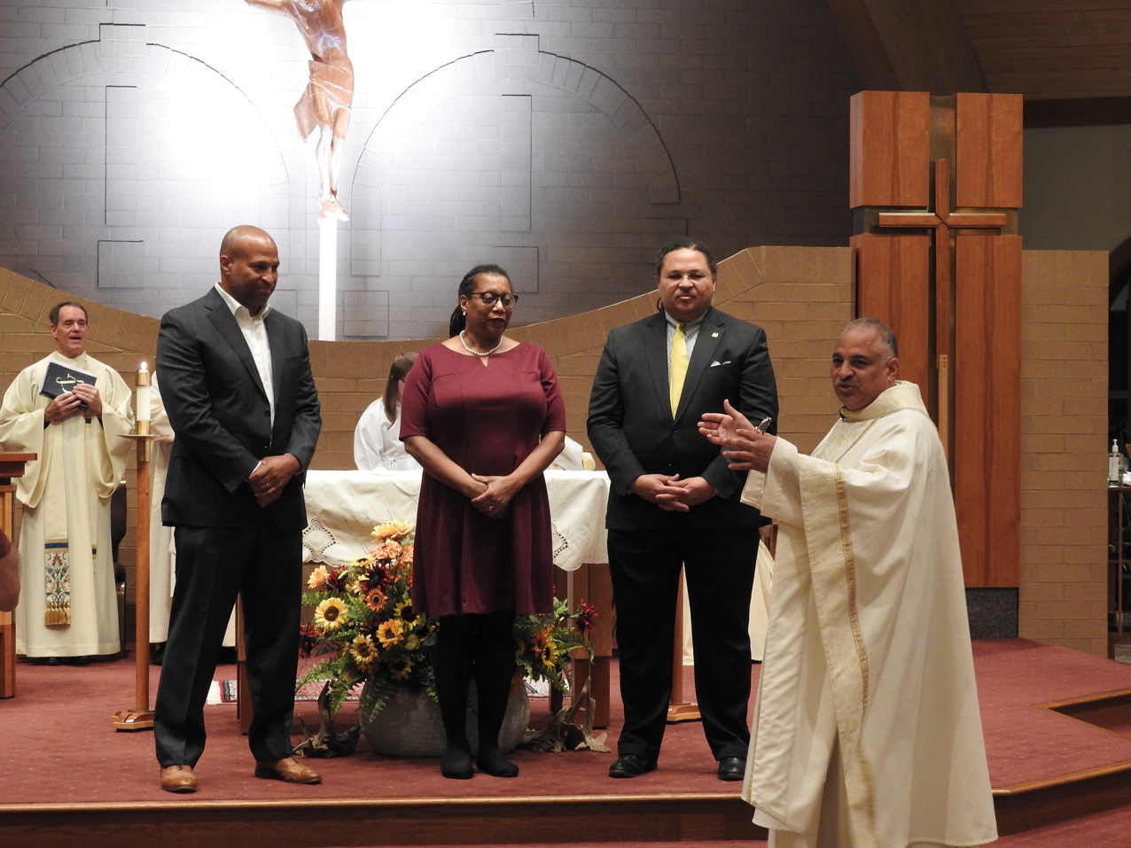 Father Max Cole installed as pastor, Church of the Holy Angels