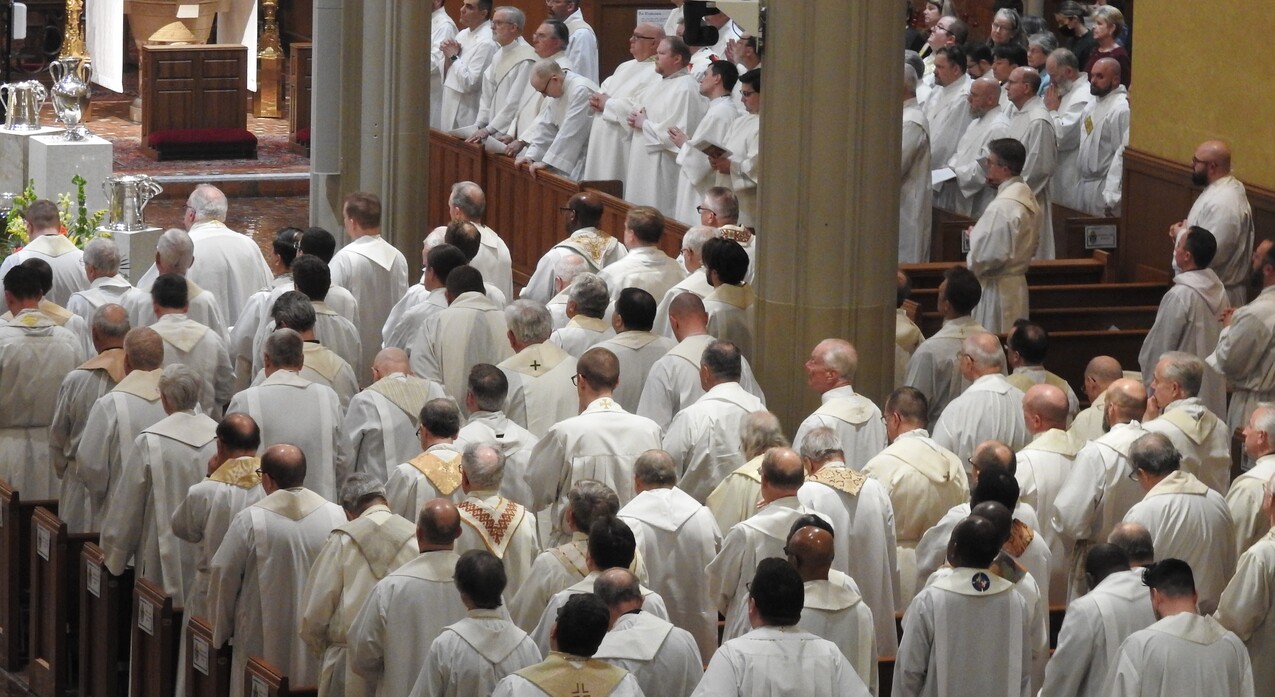 Blessing of sacramental oils, renewal of priestly promises highlight annual chrism Mass