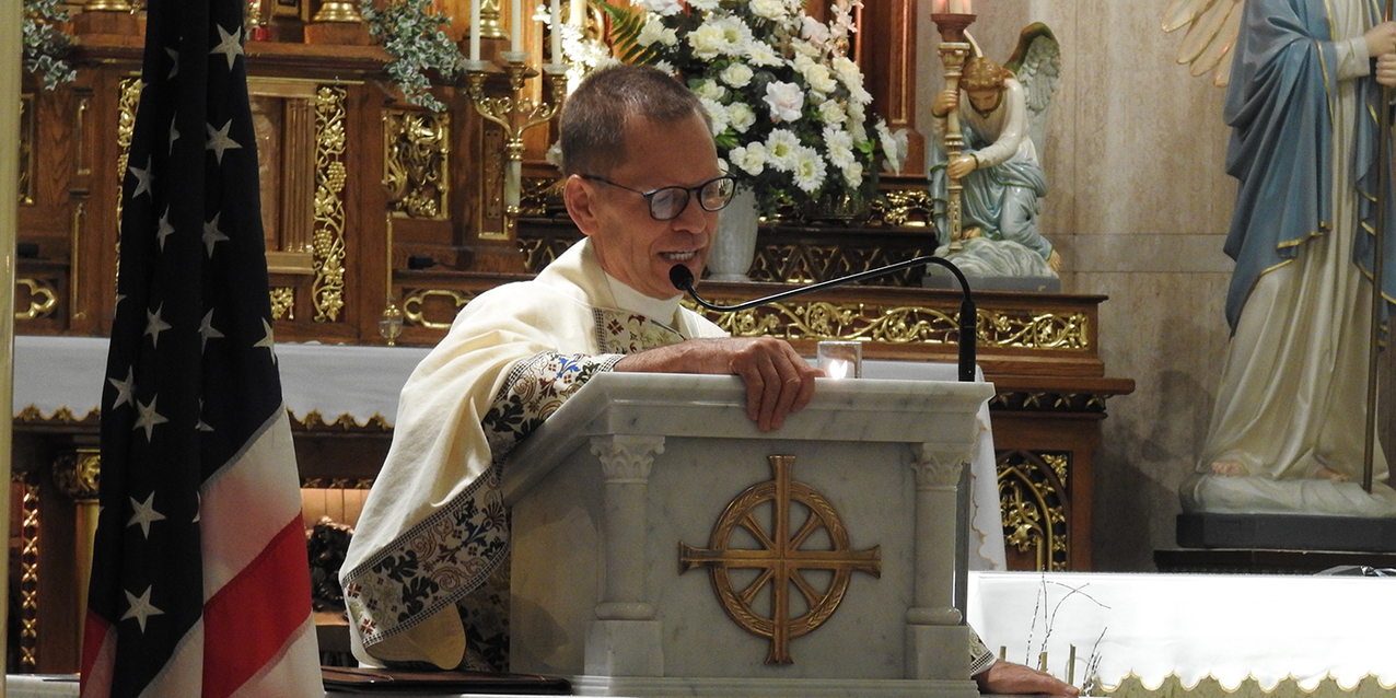 Father James Roach installed as St. John Cantius’ ninth pastor
