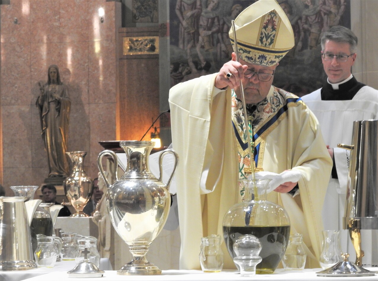 Sacred oils are blessed, priesthood is celebrated at annual Chrism Mass