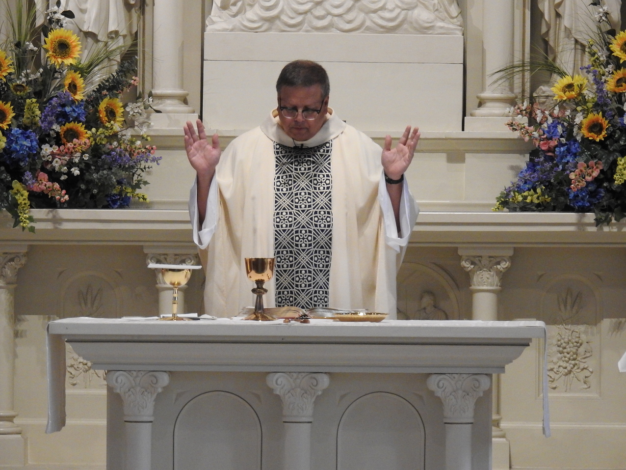 Hundreds view Holy Rosary Parish’s livestreamed Mass for feast of the Assumption