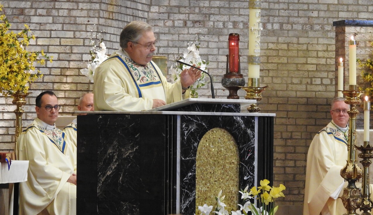 Diaconate community gathers to celebrate ordination anniversaries