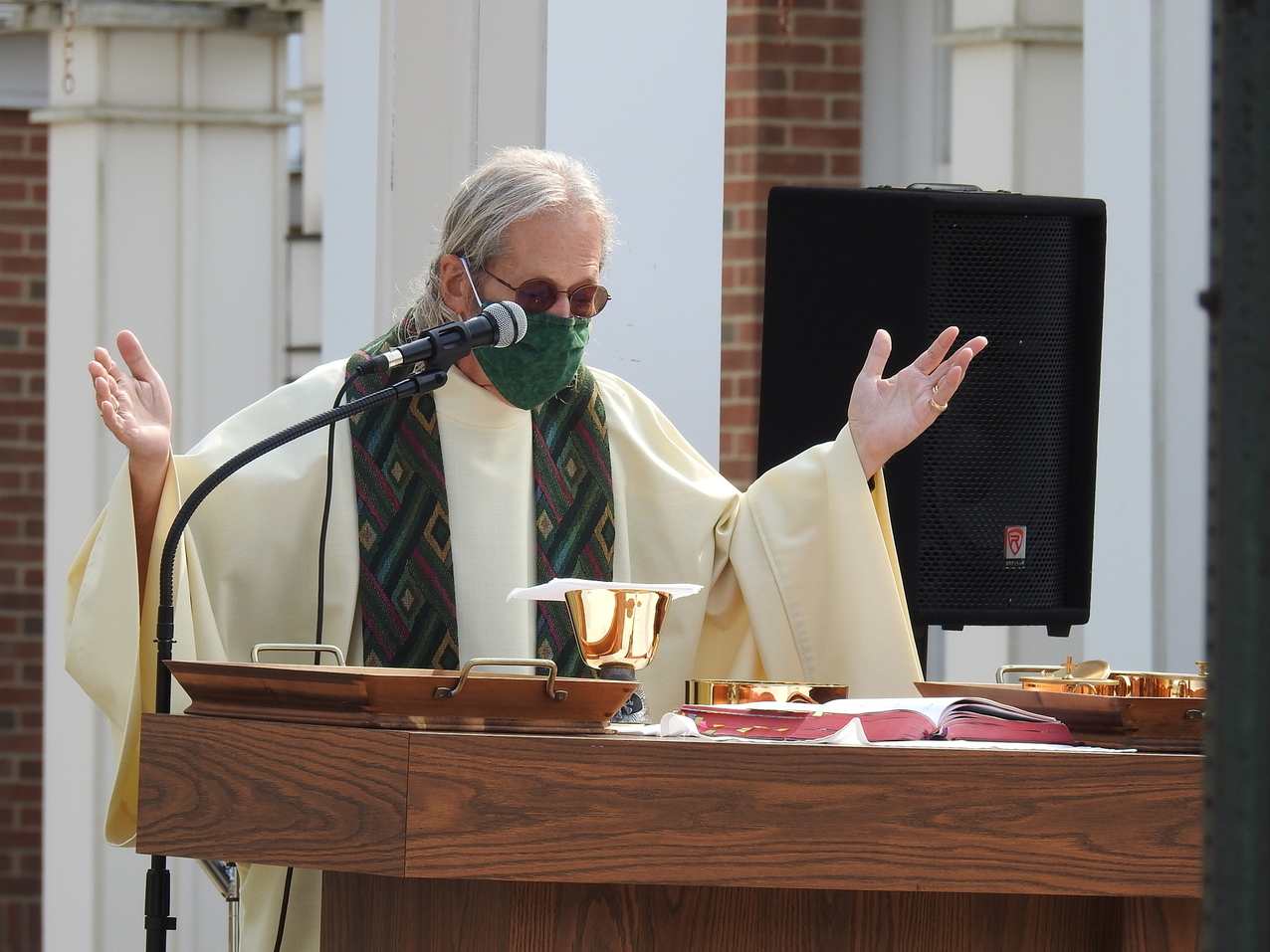 Surprise! Bishop Malesic celebrates outdoor Mass at Our Lady of Victory Parish