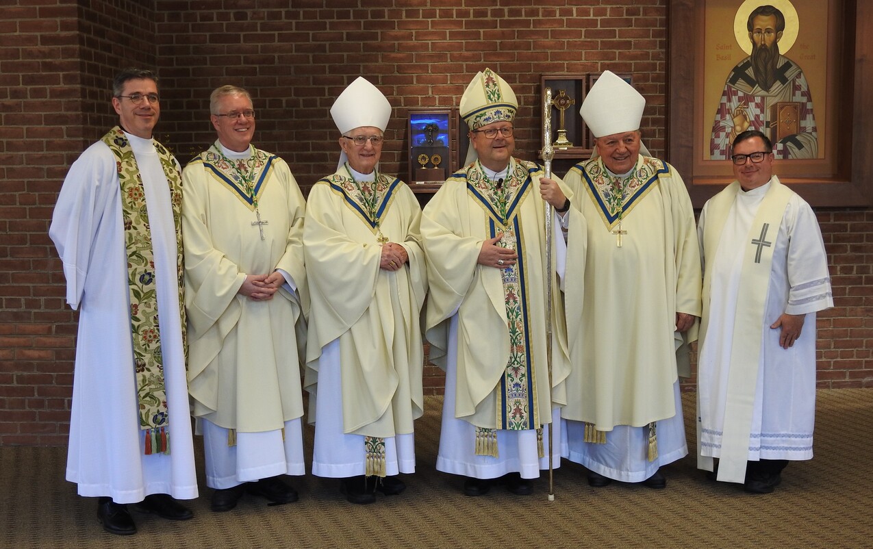 Diocesan priests celebrate jubilees with Mass, lunch 