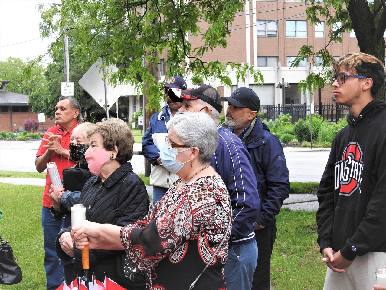 Rain doesn’t dampen spirits at La Sagrada Familia’s prayer service for ...