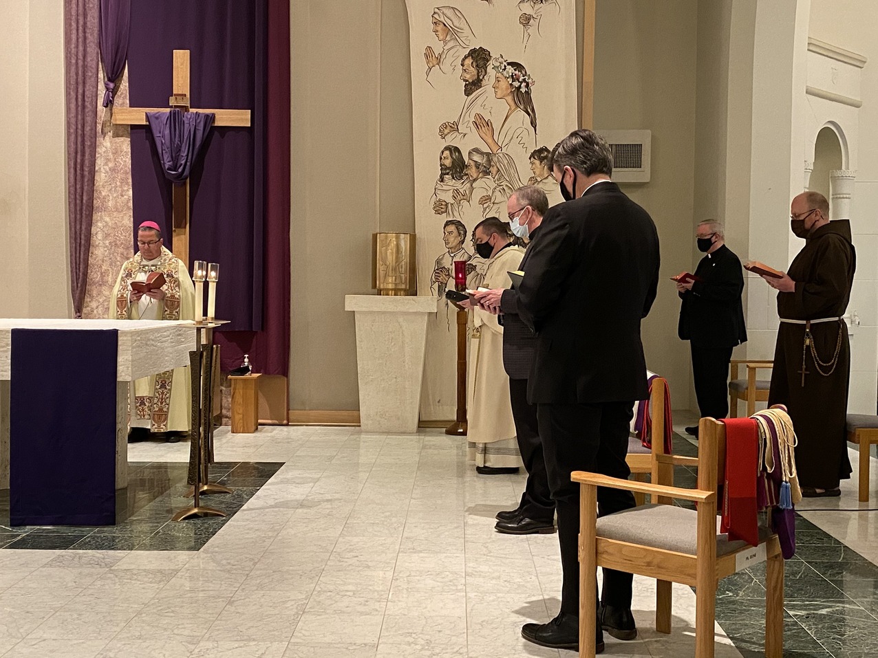 Newly installed Youngstown bishop visits Borromeo, Saint Mary seminaries
