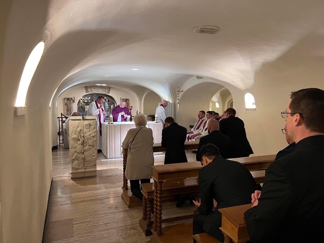 Day 4: Sunday Mass at St. Peter’s, Angelus among day's events for seminary group