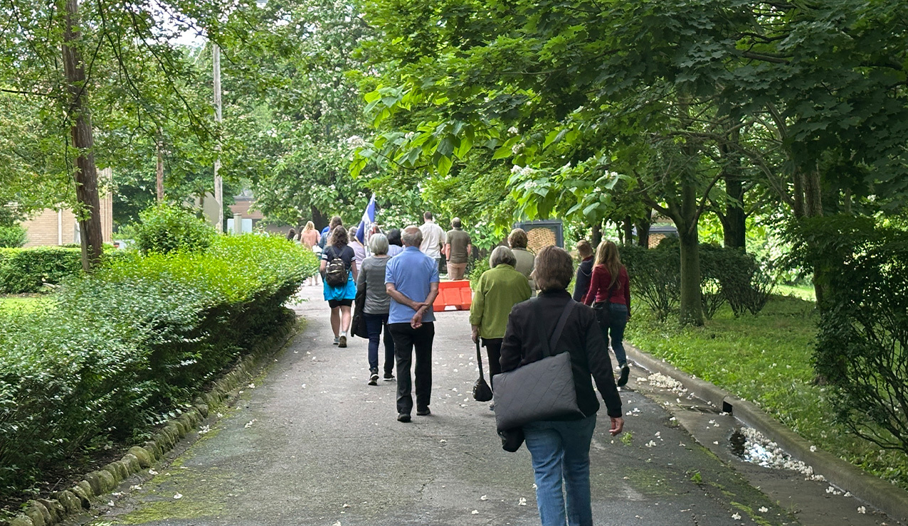 Prayer, procession, Mass, meal highlight teen Jubilee Year pilgrimage