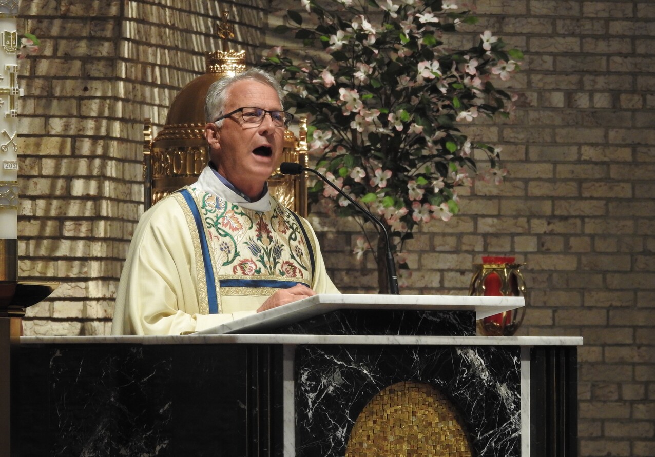 Diaconate community celebrates ordination jubilees at Mass, reception