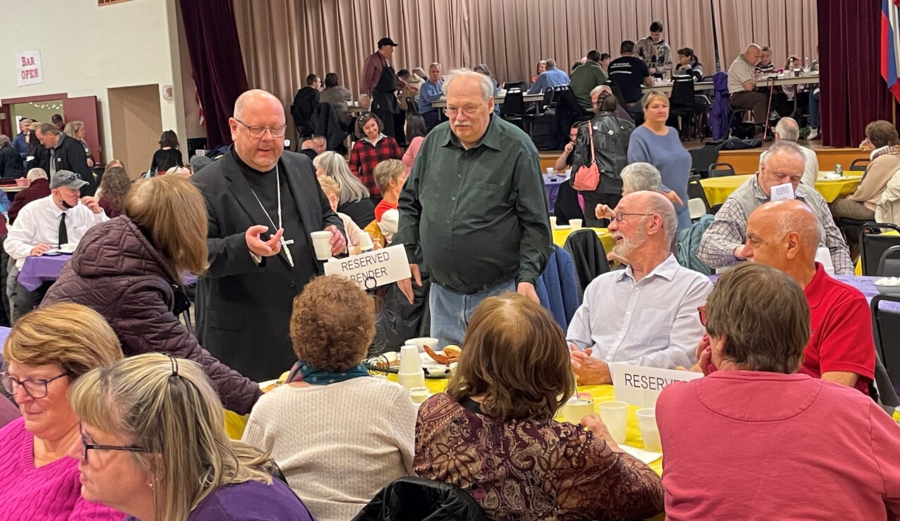 Stations, fish fry, pastor’s 35th anniversary highlight bishop’s trip to St. Mary Parish in Collinwood 