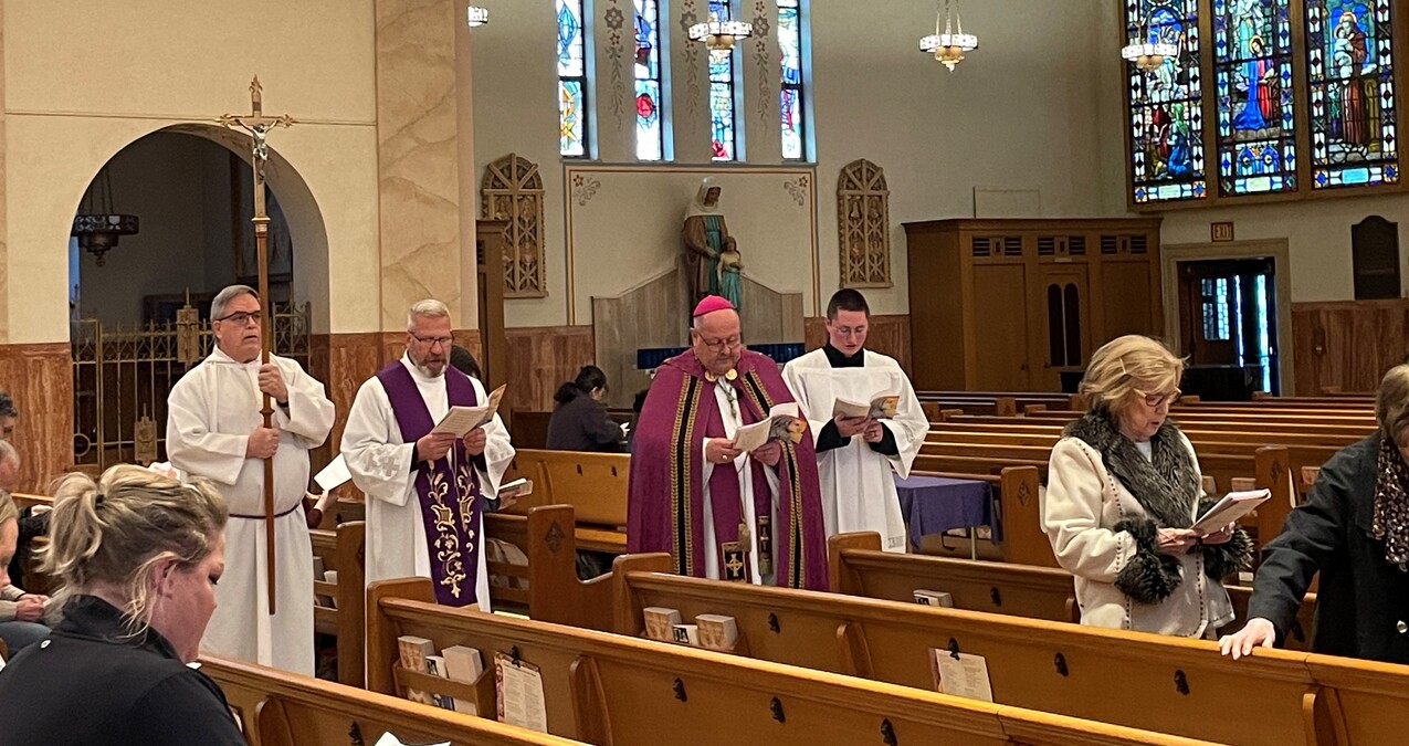 Stations, fish fry, pastor’s 35th anniversary highlight bishop’s trip to St. Mary Parish in Collinwood 