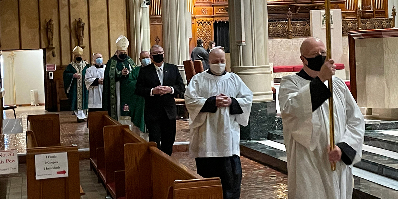 Knights of the Holy Sepulchre attend annual Mass at cathedral