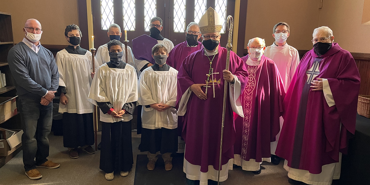 Giving of ourselves is following Jesus’ way, bishop tells faithful at Holy Name Parish