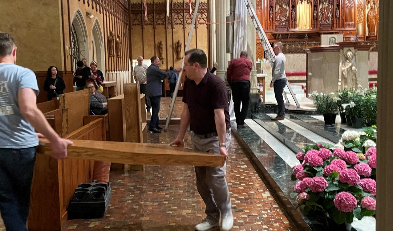 Volunteers, staff transform cathedral for joyous Easter celebration
