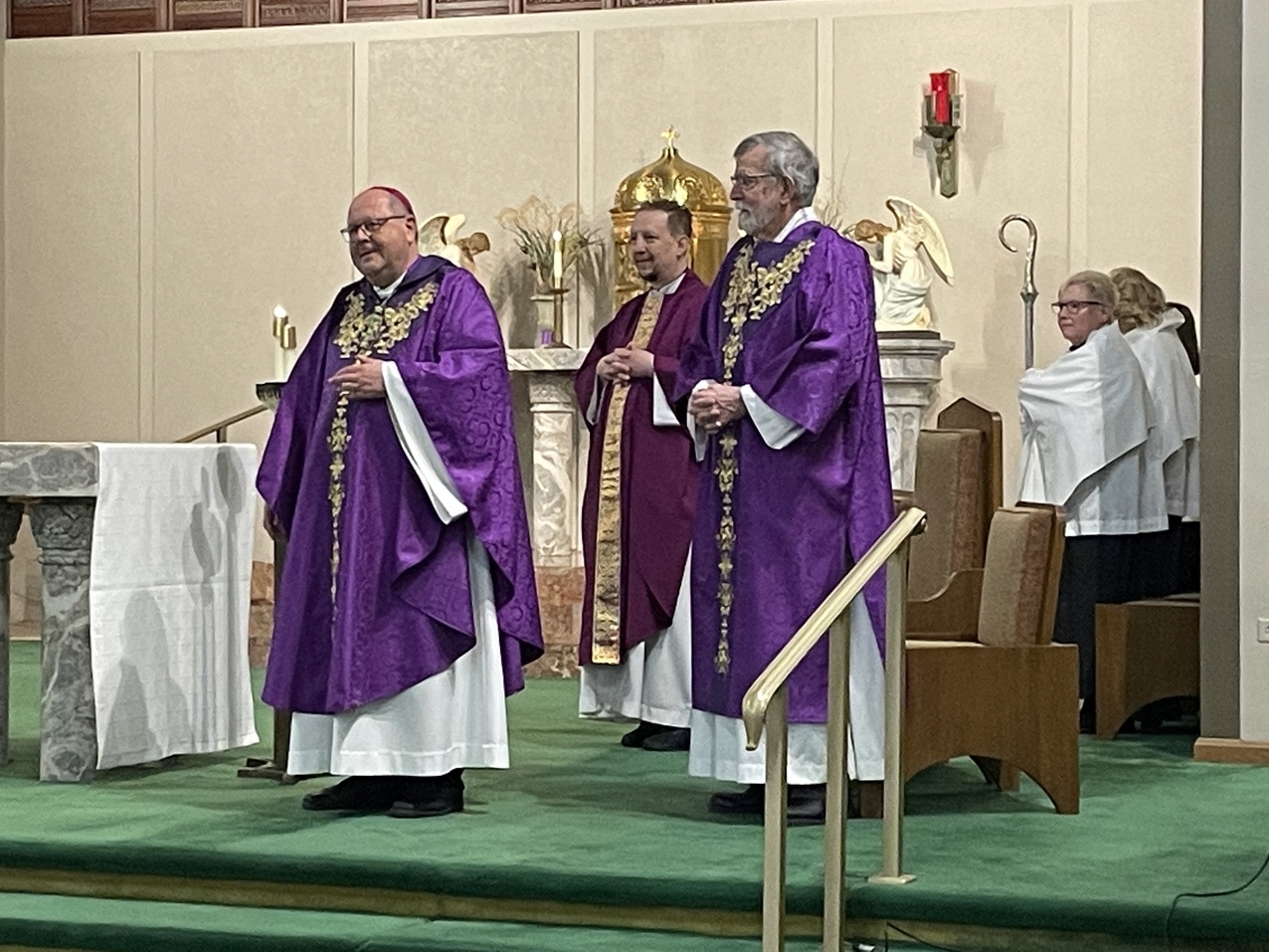 ‘Continue to be a beacon of faith and hope,’ bishop tells St. Patrick West Park parishioners