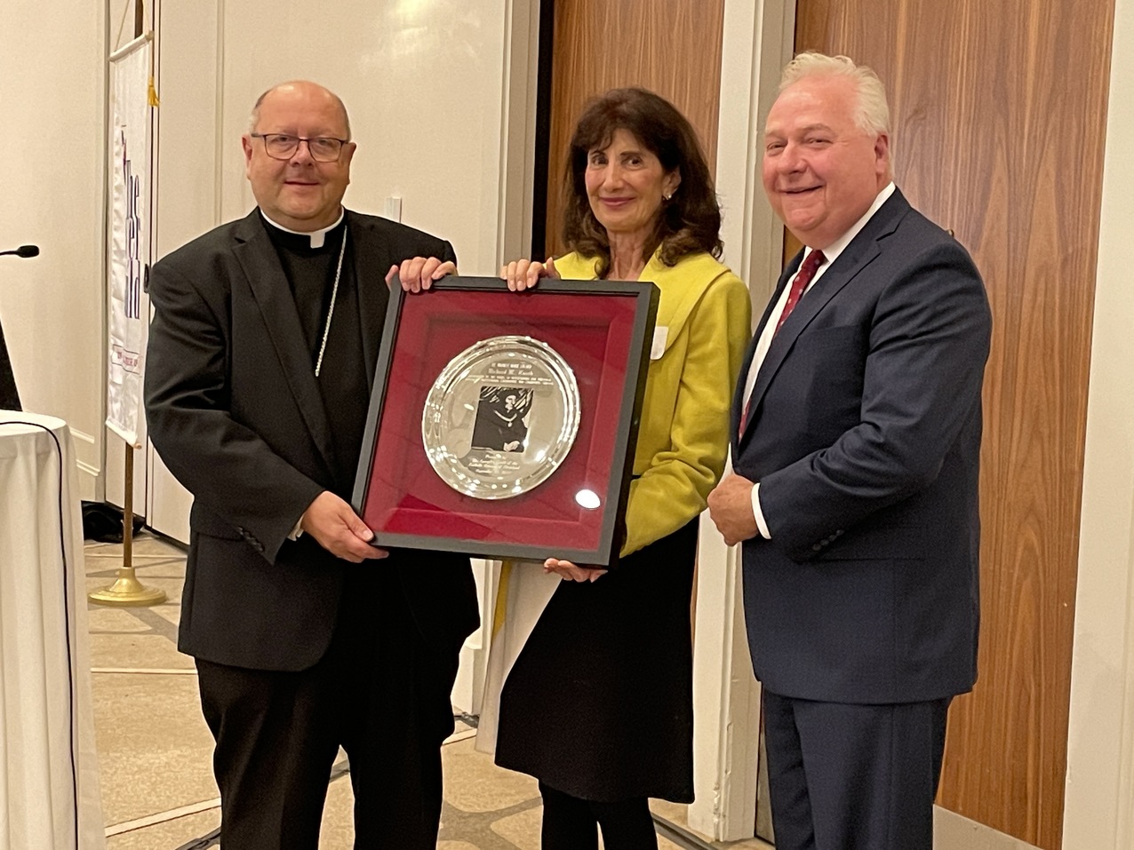 Lawyers Guild honors Dick Knoth with St. Thomas More Award after annual Red Mass