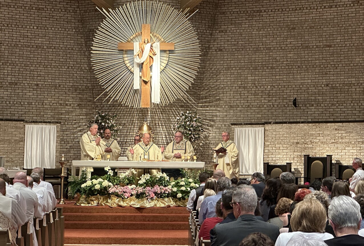 Diaconate community celebrates ordination jubilees at Mass, reception