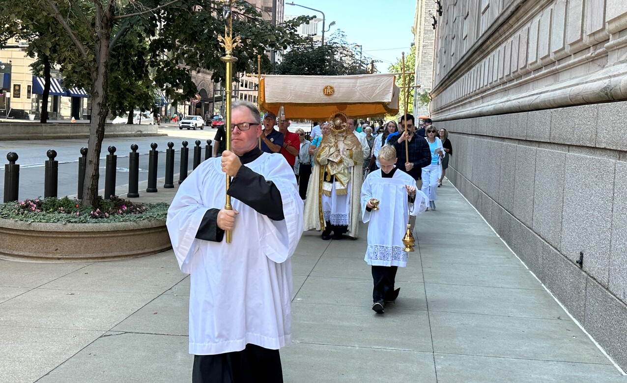 Annual Legion of Mary procession takes Eucharist to streets of Cleveland