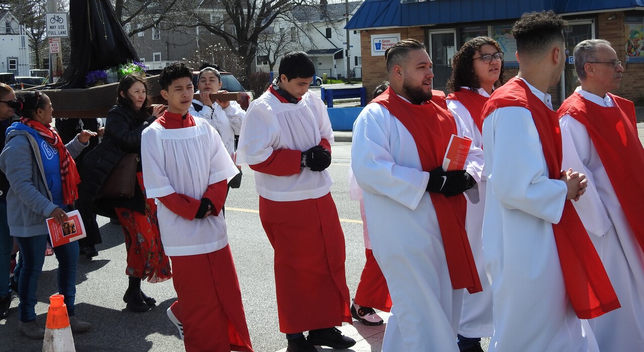 Hundreds take their faith to the streets as Good Friday procession resumes