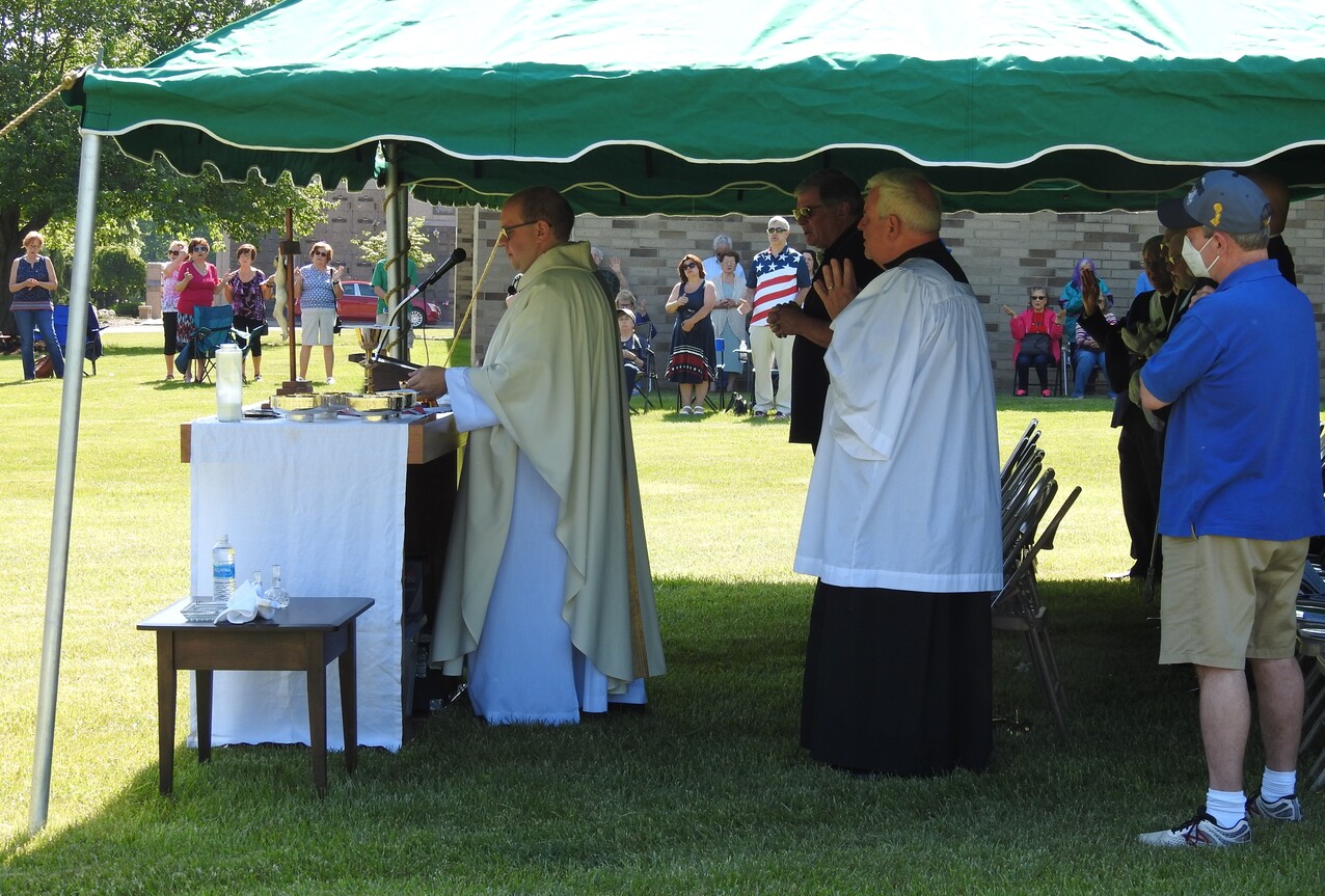 Cemetery Masses honor those who gave their lives serving God and country