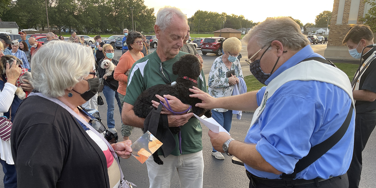 Humans, pets drawn to ‘@7 on 17th’  and other parish pet blessings