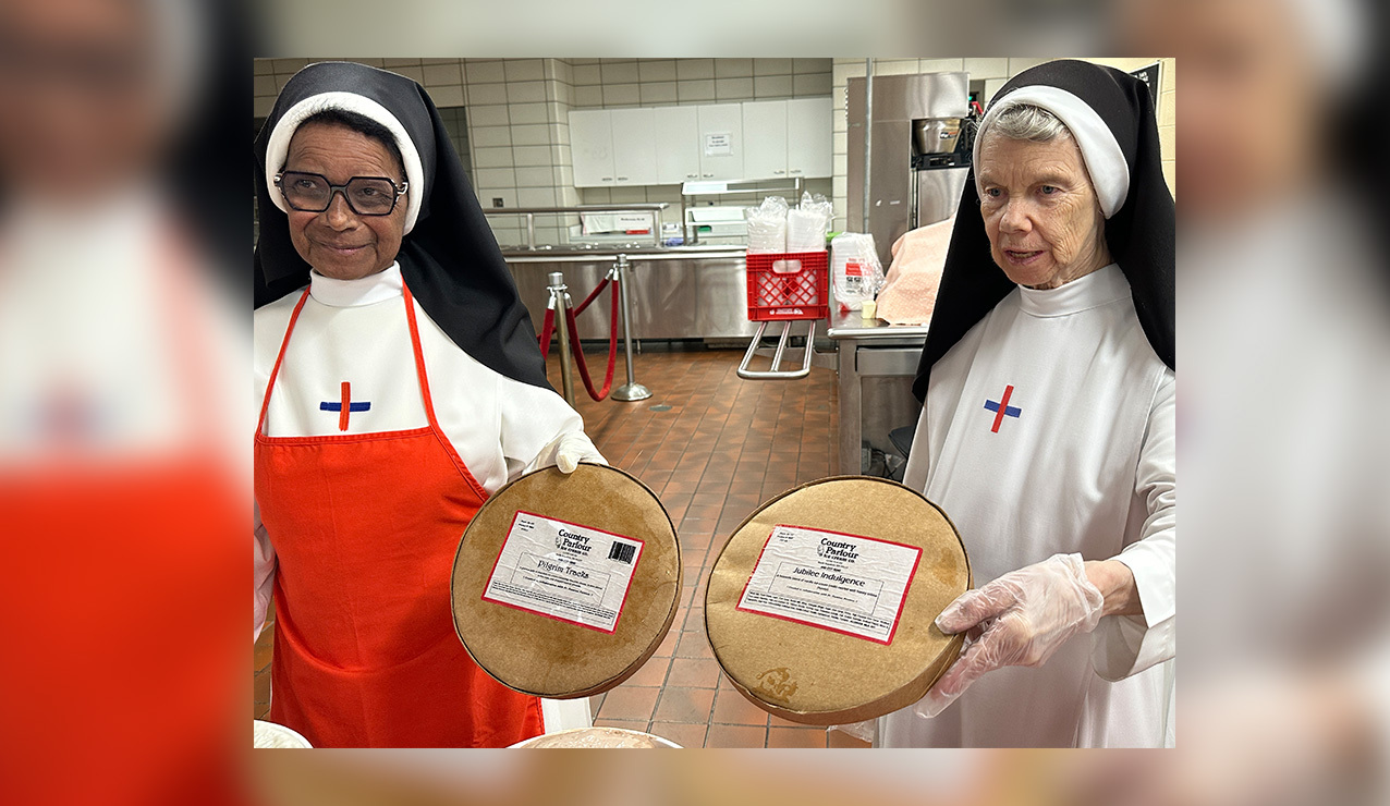 Prayer, procession, Mass, meal highlight teen Jubilee Year pilgrimage